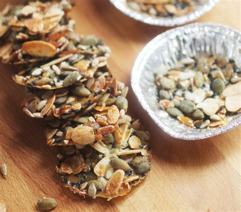 Diantara jenis biskuit, jenis biskuit favorit yang paling banyak dicari adalah wafer. Umisofia: BISKUT RAYA HOMEMADE 2018 - Tempahan Raya Sekarang