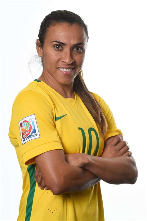 Na próxima sexta (18), a técnica pia sundhage convocará 18 jogadoras e quatro suplentes da seleção que representará o pais na tóquio 2020. Marta faz 5 e passa Pelé como maior artilheira da Seleção ...