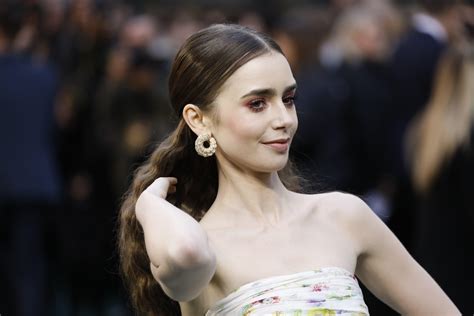 Lily Collins Rcelebrityarmpits
