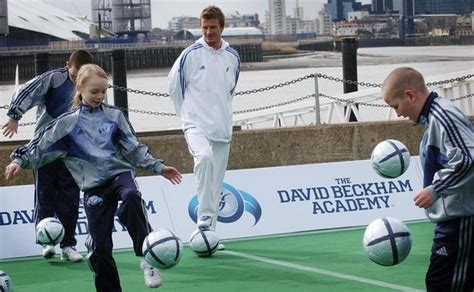 Unearthed photo shows remarkable moment harry kane, then aged 11, met david beckham. Pics emerge of 10-year-old Harry Kane training with David ...