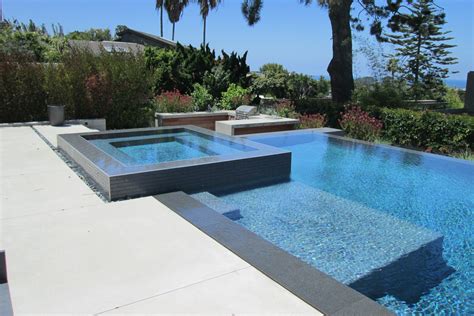 A Service Pros Advice About Vanishing Edge Pools Pool And Spa News