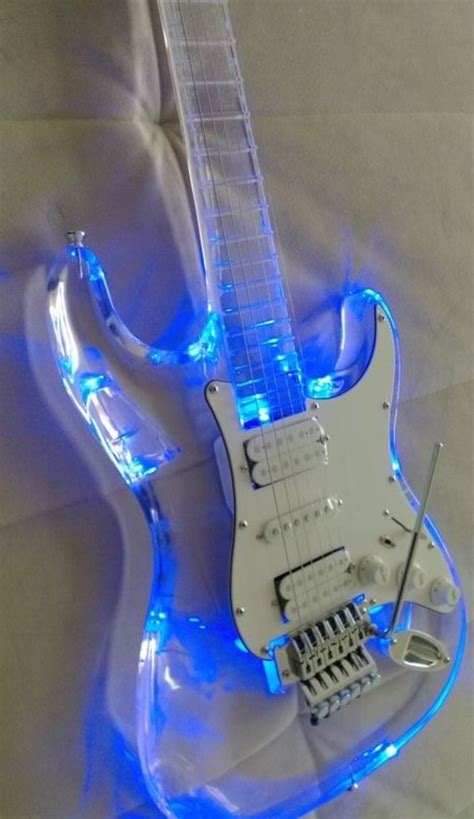 Chillin N Livin Cool Electric Guitars Guitar Design Guitar Obsession