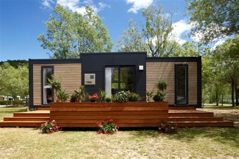 Je nach art des hauses hast du ein oder mehrere schlafzimmer, ein badezimmer, eine kompakte küche mit inventar und ein gemütliches wohnzimmer. TAOS Family | Ostsee-Camping Stieglitz
