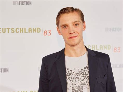 He also chats with keith walker about the '80s music featured in the tv. Jonas Nay und die RTL-Serie «Deutschland 83» - Kultur und ...