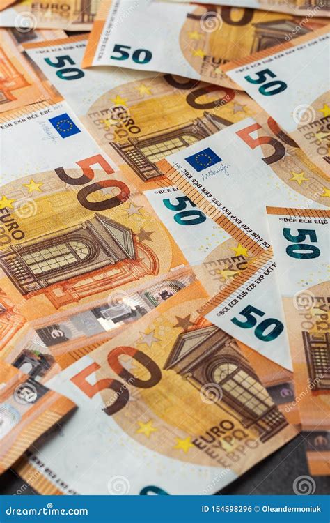 Groep Van Biljetten Van 50 Euro Eurobankbiljetten Sluiten Af