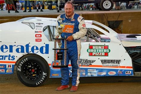 Ken Schrader Takes Ump Modified Win At The Indy Mile