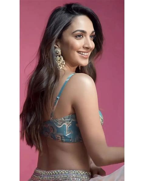 Pin By Parthu On Kiara Advani In 2022 High Neck Bikinis Bollywood