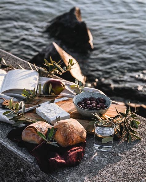 Jessie On Instagram From Our Dreamy Sunset Picknick By The Lake The
