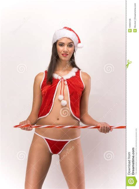 Sexy Verleidelijke Mevr Claus In De Uitrusting Van Kerstmis Stock Foto