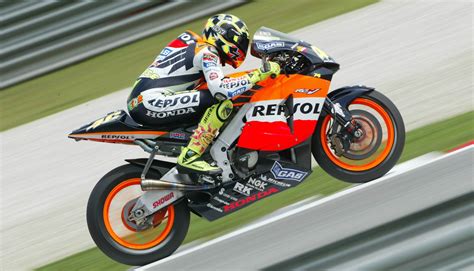 The rossi revolution of firearms design and manufacture started with the founding of the company in 1889 by amadeo rossi. Valentino Rossi: "15 anni fa era tutto più romantico"