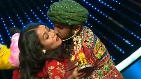 Neha Kakkar Forcefully Kissed By Indian Idol Contestant Iwmbuzz
