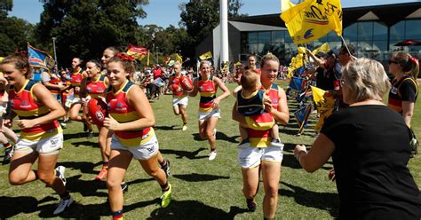 Welcome to the official facebook page of the adelaide crows. AFLW Round 7 - Collingwood vs Adelaide Crows