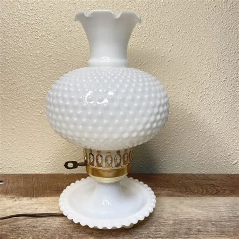 Vtg White Hobnail Milk Glass Table Lamp Boudoir Gone With The Night Light Tested Picclick