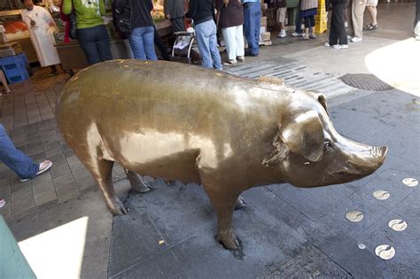 10% coupon applied at checkout save 10% with coupon. 🐖 Rachel the Pig at Pike Place Market in Seattle ...