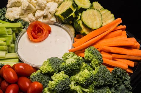 Fresh Vegetable Tray with Dip | KENRICK'S MEATS & CATERING