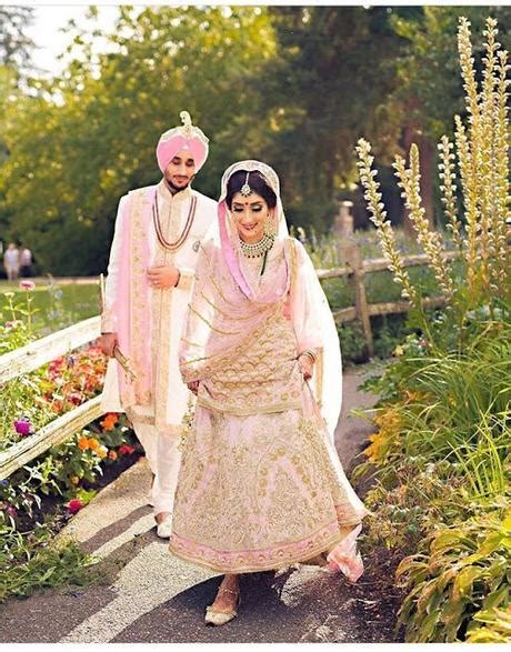 Aug 22, 2021 · traditional photography this essentially means clicking of pictures of the bride and groom standing on the stage with their family members and all other wedding guests. Indian Wedding Photography: Bride and Groom Pose Photography Ideas - Paperblog