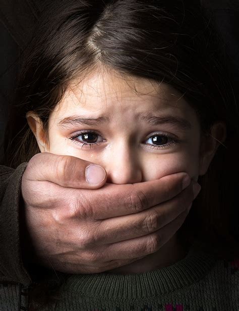 آزار جنسی کودکان چیست و چگونه از آن پیشگیری کنیم ؟ مقاله آموزشی برای والدین فرزند فردا