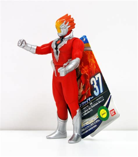Bandai Ultraman Ultra Hero Series No37 Glen Fire Figure