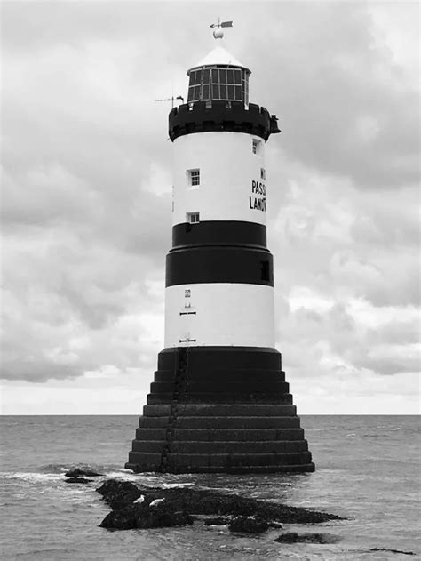 Trwyn Du Lighthouse Anglesey Uk Beautiful Lighthouse Lighthouse