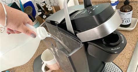Heres How To Descale A Keurig Coffee Maker Using White Vinegar