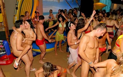 forumophilia porn forum wild party girls getting hardcore daily updates page 42