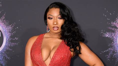 Megan thee stallion spent her super bowl sunday driving the boat … straight into an iceberg. Megan Thee Stallion: Hot Girl Summer Looks All Year Long ...