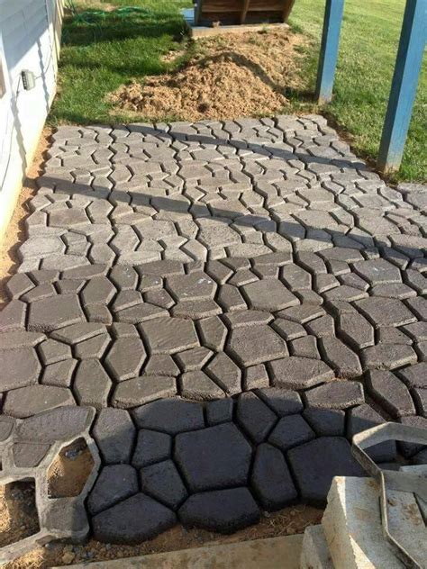 There is nothing better than to work to reap the splendour you have done so enthusiastically. DIY - Do It Yourself Garden Path Ideas