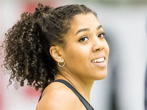 Камбунджи муджинга / mujinga kambundji. Kambundji in Rom über 200 m auf dem Podest | Swiss Athletics
