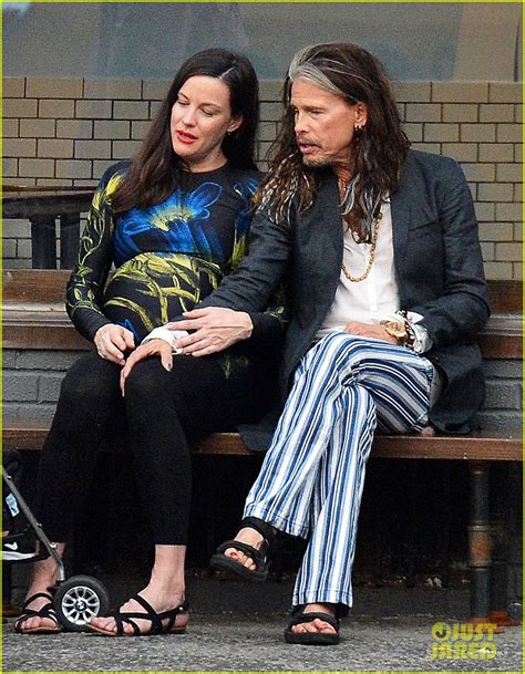 Liv Tyler Gets In Father Daughter Bonding With Dad Steven Tyler Photo Liv Tyler