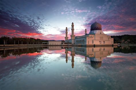 Formerly known as jesselton) is the state capital of sabah, malaysia. Masjid Bandaraya Kota Kinabalu by Kembara Alam on 500px