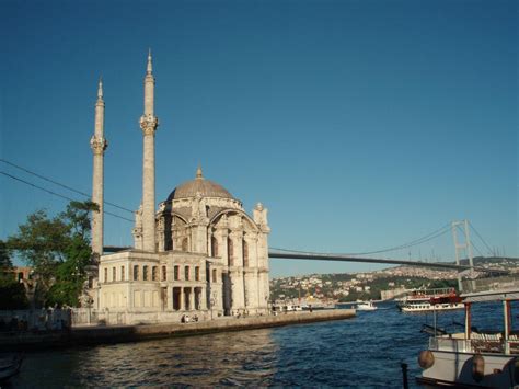 Gracias a las temperaturas más suaves en esta época del año. Mis Cementerios favoritos: Estambul ( Turquía). La Ciudad ...