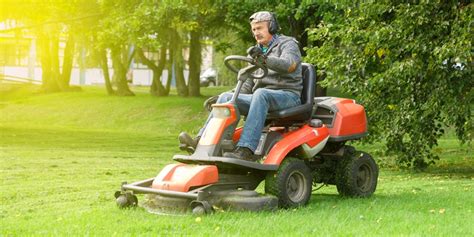 Small Riding Lawn Mowers Reviews 2019 Top 4 Best Models