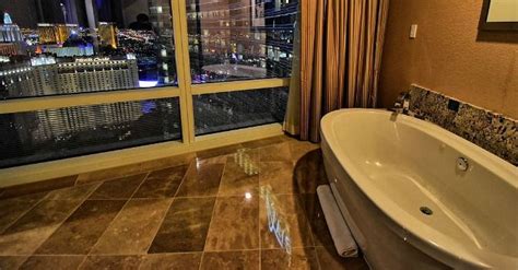 Hotels with hot tubs, jacuzzis or spa baths. Aria Tower Suite Las Vegas Jetted Tub View in 2020 ...