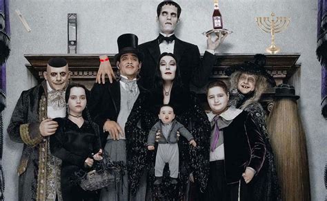 Tim Burton En Netflix Con Nueva Serie De Los Locos Addams