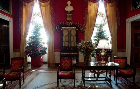 The norway spruce is the traditional species used to decorate homes in britain. Decorating Ideas from America's First Home - The White ...