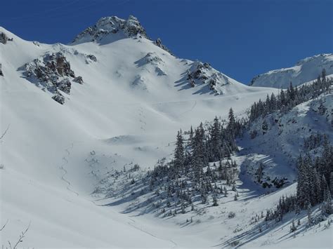 Opus Hut Time To Ski Eco Friendly Lodging Skiing And Hiking In