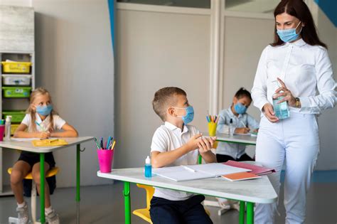 Coordenação da educação infantil, ensino fundamental, educação especial e tempo integral responsável por gerenciar de maneira articulada com a secretária, subsecretárias, gerentes, coordenadores e pedagogos da unidade central, a fim de cumprir objetivos que sejam oportunos, pertinentes e adequados ao desenvolvimento das atividades e execução das finalidades da secretaria municipal. O RETORNO DA EDUCAÇÃO INFANTIL DURANTE A PANDEMIA DE COVID ...