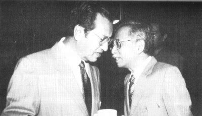 Beliau menjadi perdana menteri kelapan, sekali gus meneruskan. Sejarah Ringkas Tun Doktor Mahathir : Perdana Menteri ...
