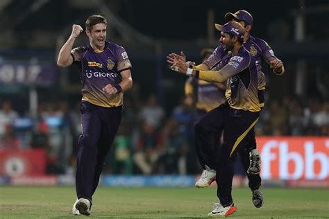 Check out chris woakes's ipl team 2020, career, records, auction price, stats, performances, rankings, latest news, images and more on mykhel.com. Chris Woakes wreaks havoc to scar RCB