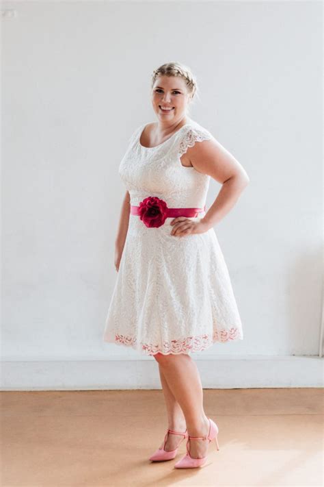 Check spelling or type a new query. Lucy - Curvy Brides - Die Brautgalerie