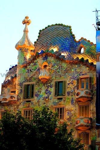 House Gaudi Designed Building In Barcelona Gaudi Barcelona