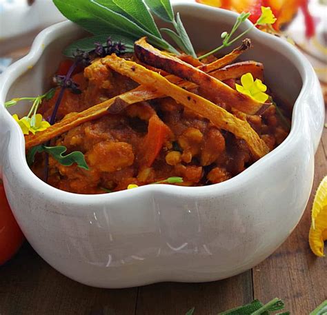 Slow Cooker Pumpkin Turkey Chili