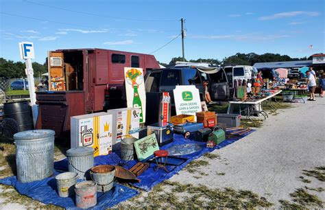 This Humongous 35-Acre Florida Flea Market Has Been Here For More Than