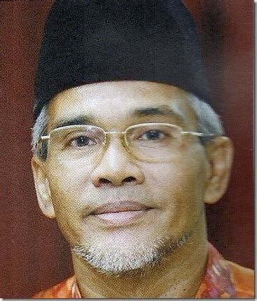 This is maq100 | dr. Ustaz Haji Abu Hassan beri panduan cara mengerjakan Haji ...