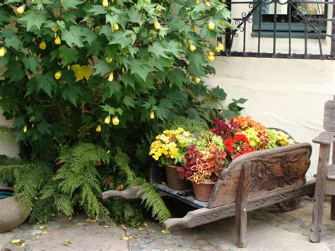 27 Wheelbarrow Flower Planter Ideas For Your Yard Home