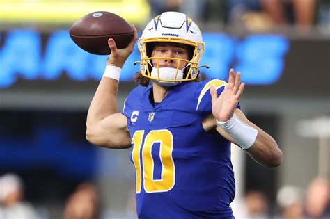 NFL Computer Picks Week 13: Model With 64% Accuracy Backs Chargers