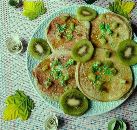 Pandan leaf is used widely in balinese cooking and gives it the distinctive green colour and wonderful subtle flavour. Saint Patrick pancakes au pandam - Une journée dans mon ...