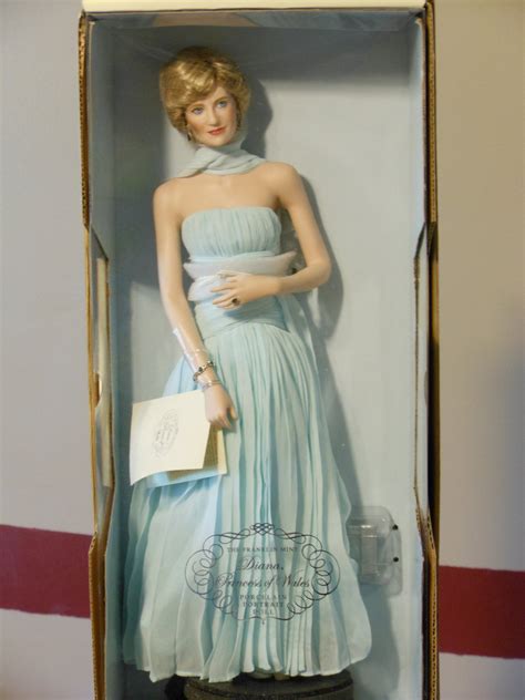 Franklin Mint Diana Princess Of Wales Porcelain Portrait Doll Nib