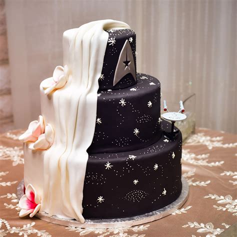 My Awesome Star Trek Cake From My Wedding 2 27 16 Weddingcakesizes