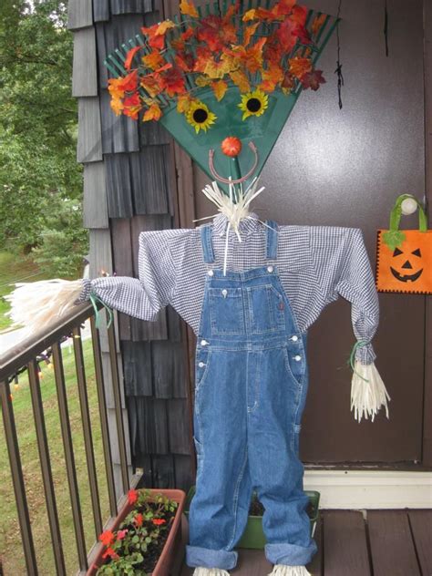 Alibaba.com offers 709 scarecrow decoration products. Community | Fall scarecrows, Fall decor, Fall halloween